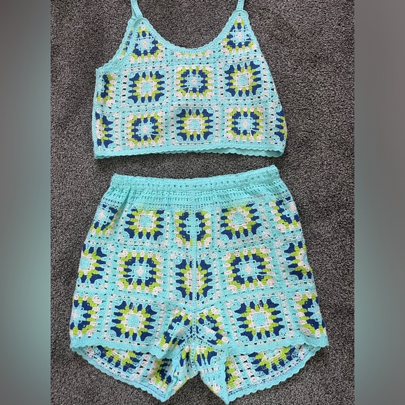 CROCHET MATCHING SET - Picture 2 of 2